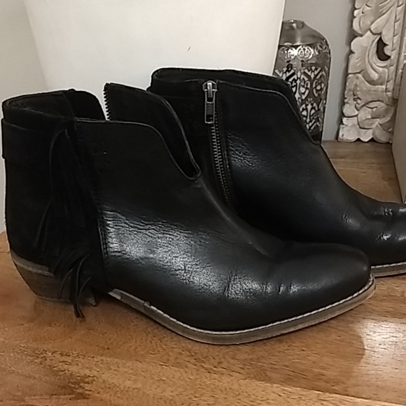 Diba Shoes - DIBA.True Fringe Booties